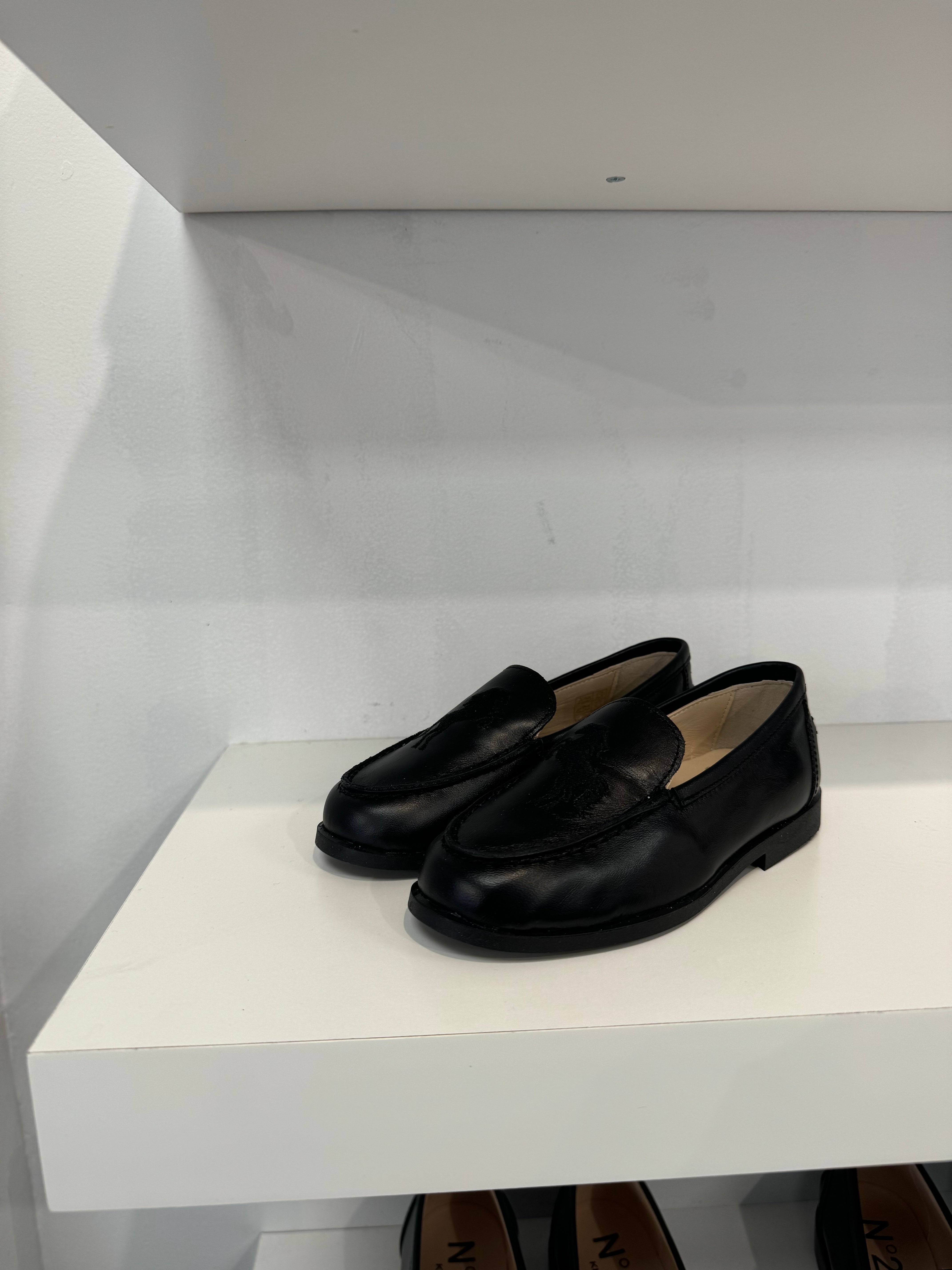 LMDI Black with Horse Loafer