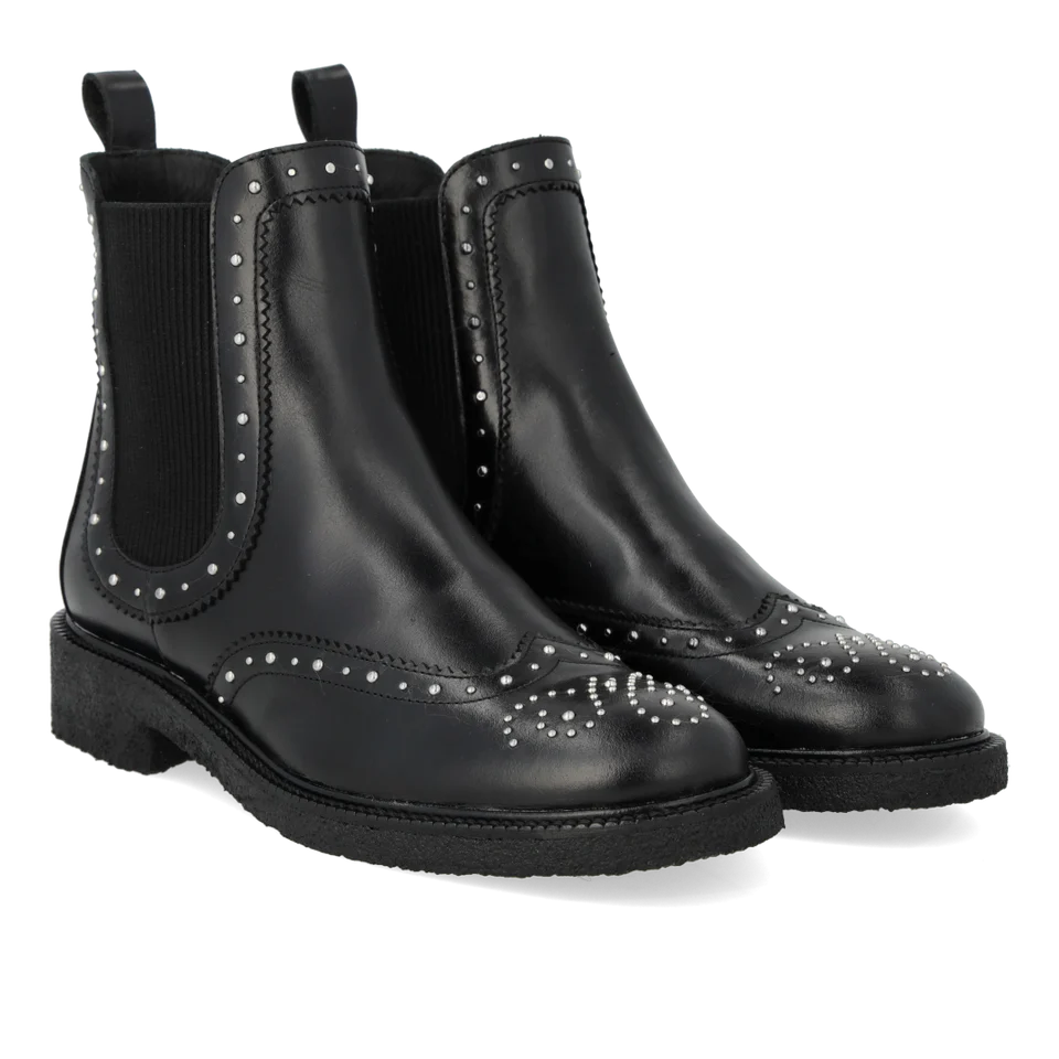 Angulus Black Boot with brogues detail and elastic