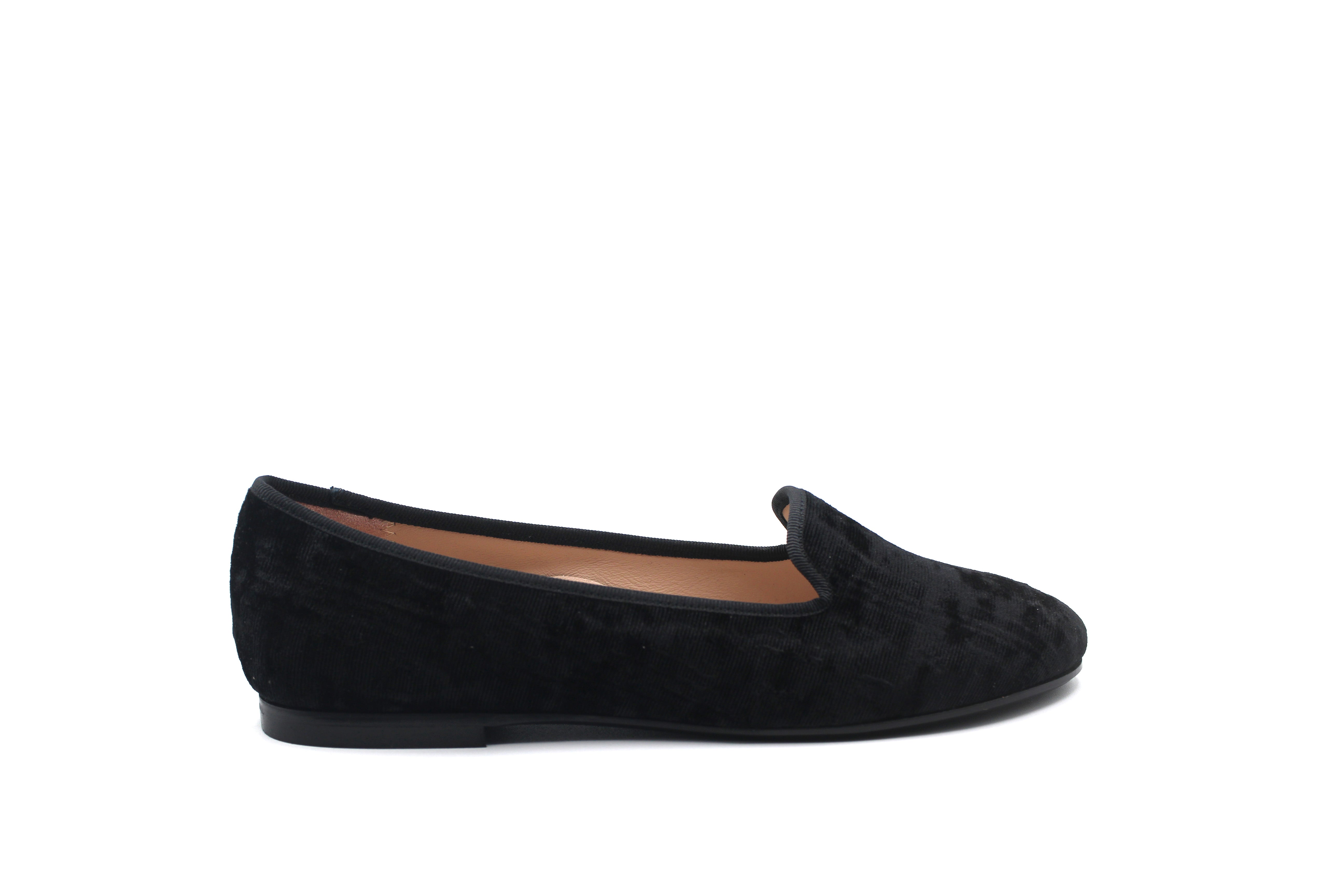 Beberlis Black Velvet Smoking Shoe