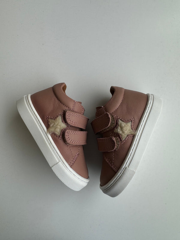 Atlanta Rose Sherpa Star Velcro Baby Sneaker