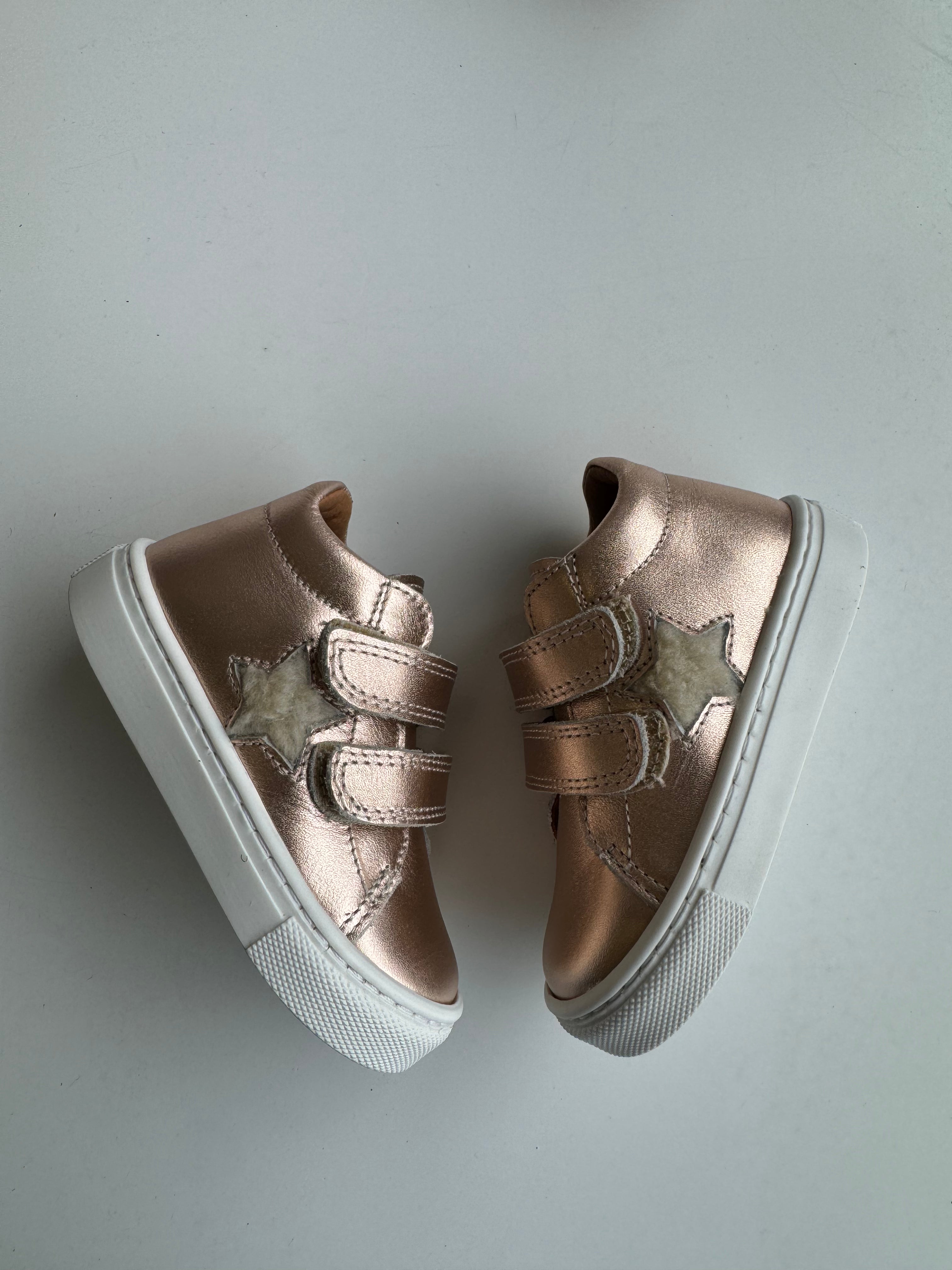 Atlanta Baby Rose Gold Sherpa Star Velcro Sneaker